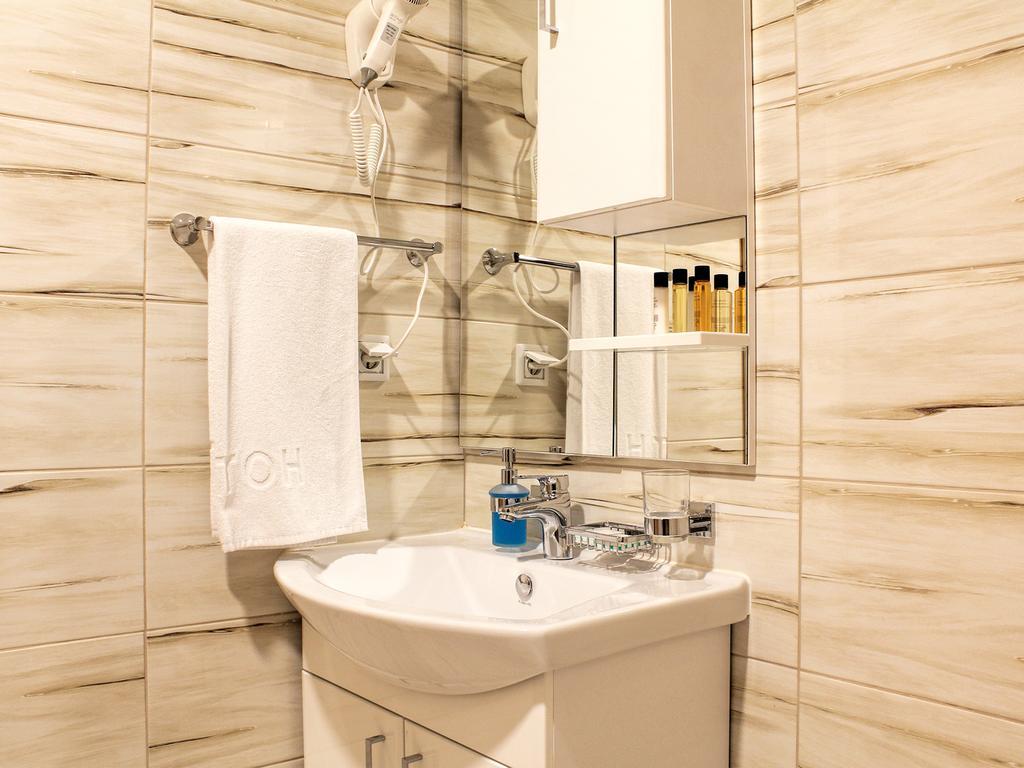 Hotel Dubai Plandiste ภายนอก รูปภาพ